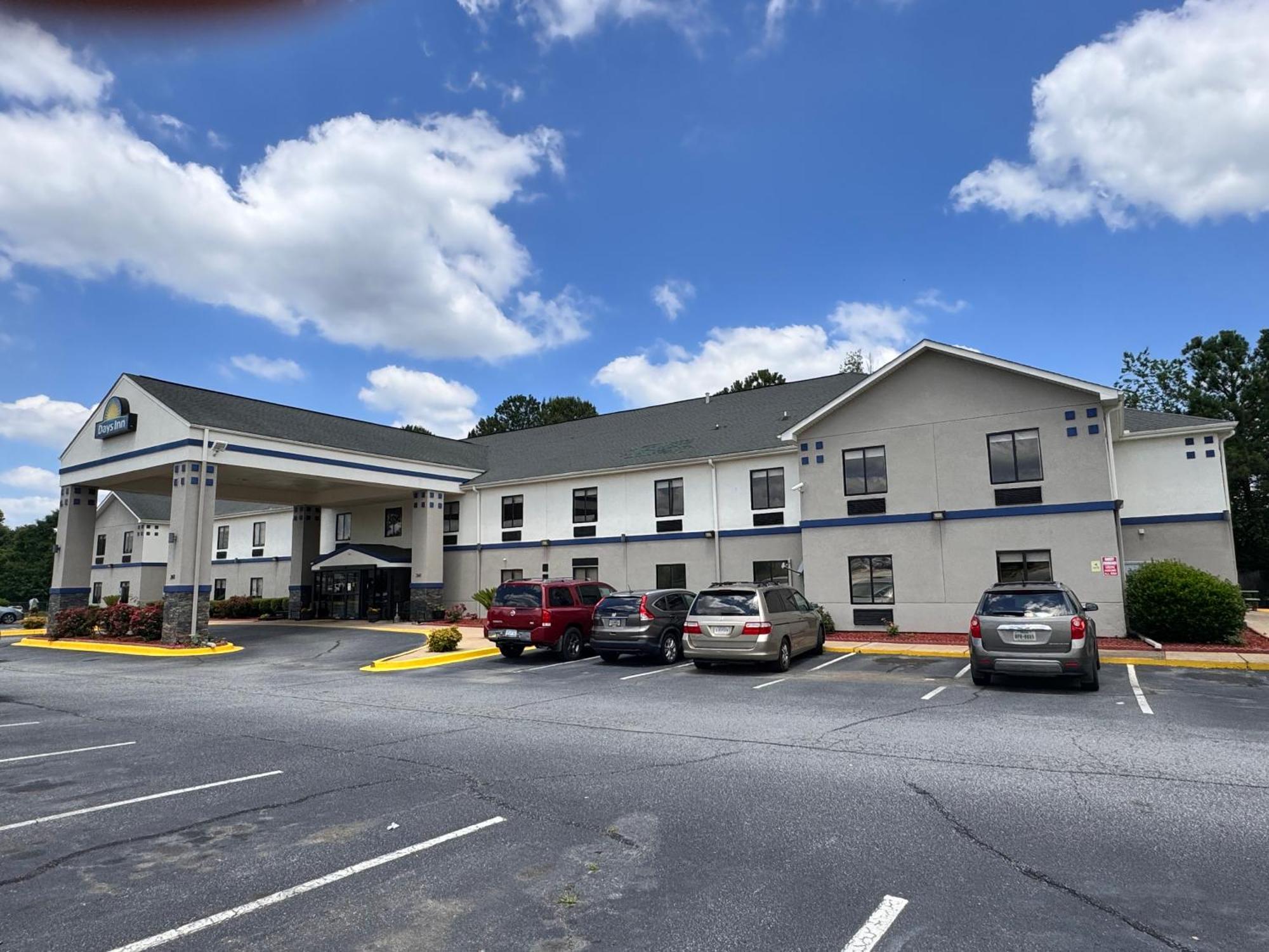 Days Inn By Wyndham Mauldin/Greenville Esterno foto