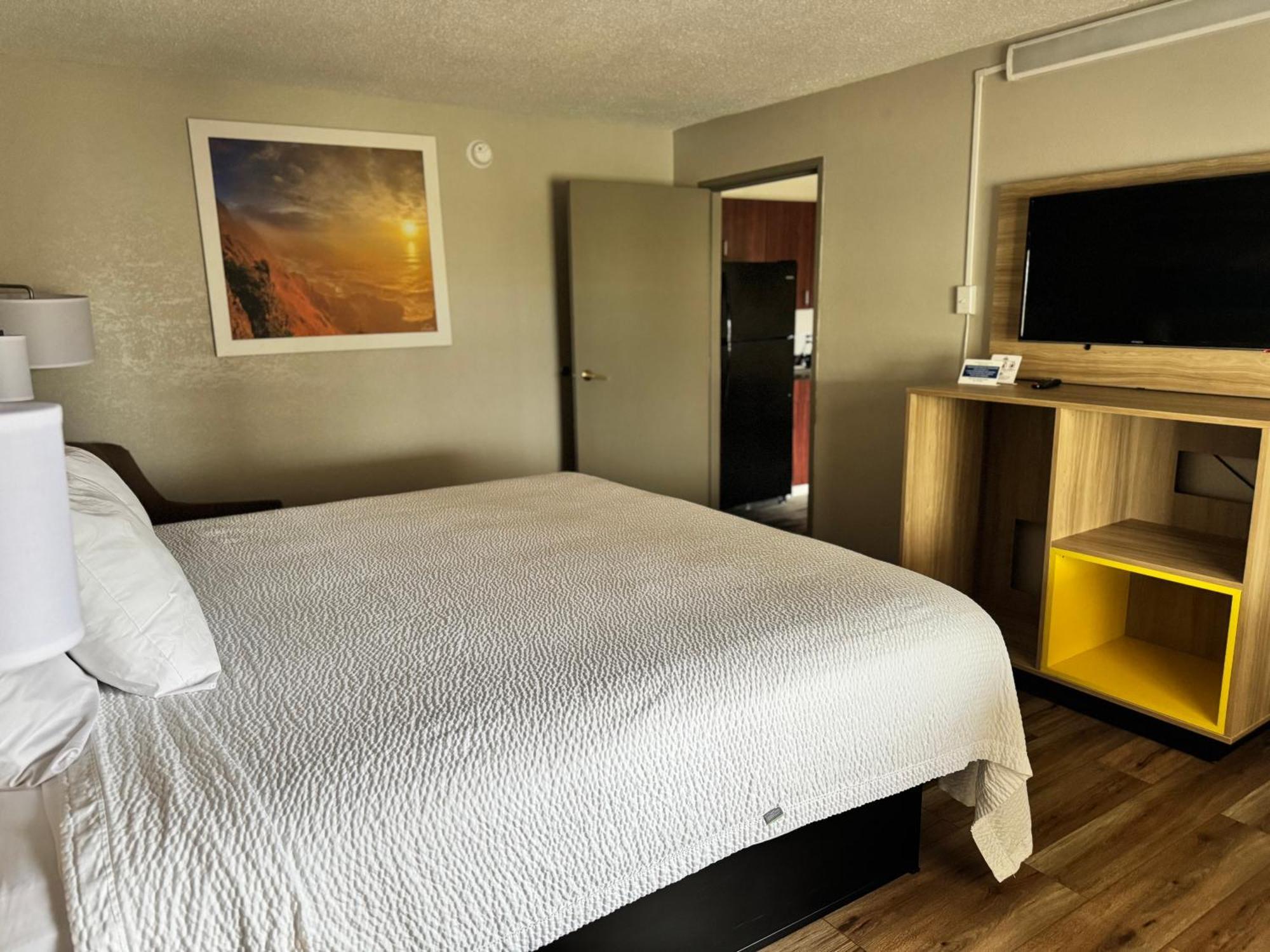 Days Inn By Wyndham Mauldin/Greenville Esterno foto