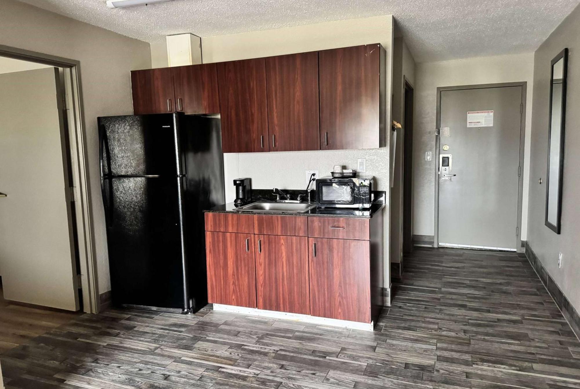 Days Inn By Wyndham Mauldin/Greenville Esterno foto