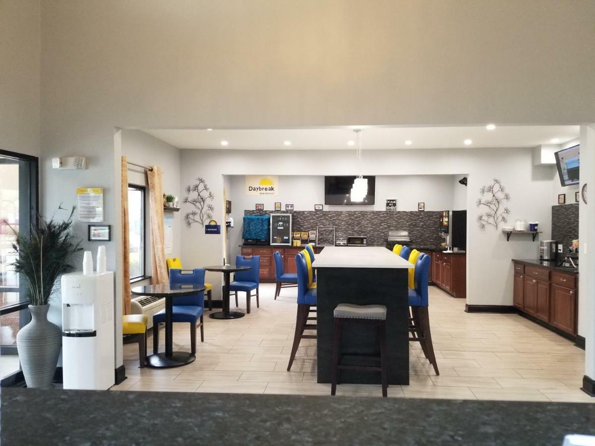 Days Inn By Wyndham Mauldin/Greenville Esterno foto